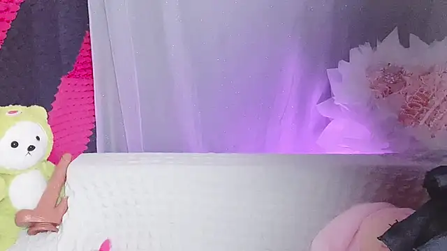 kemybaby online show from 10/18/25, 06:41