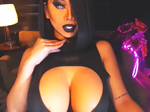 Snapshot of KarlaFrost chatting on 04/14/26, 01:33 KarlaFrost online show from 04/14/26, 01:33