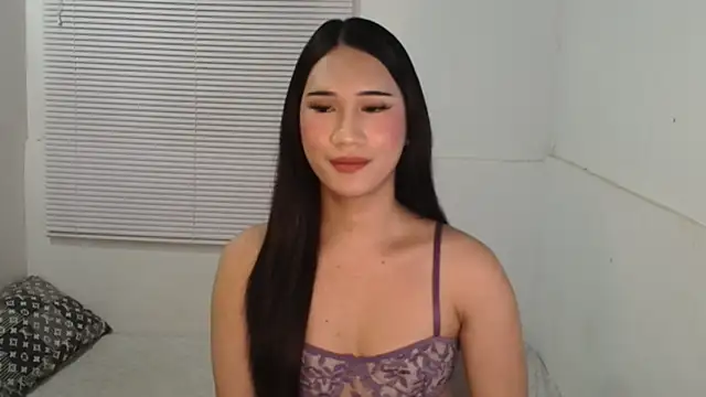 Snapshot of Leighs_Celine chatting on 02/02/26, 05:00 Leighs Celine online show from 02/02/26, 05:00