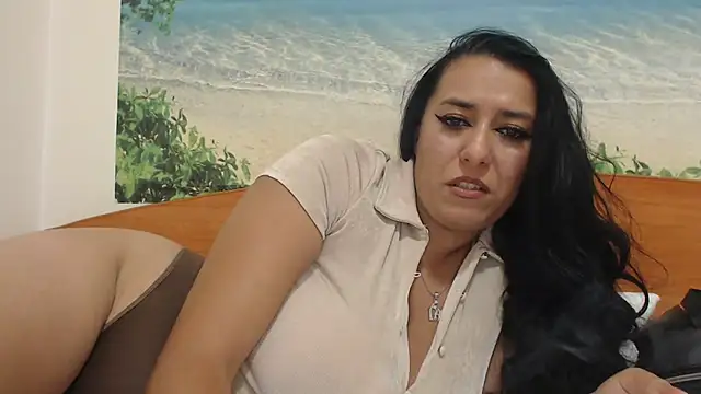 Maryem637048 online show from 09/18/25, 12:40