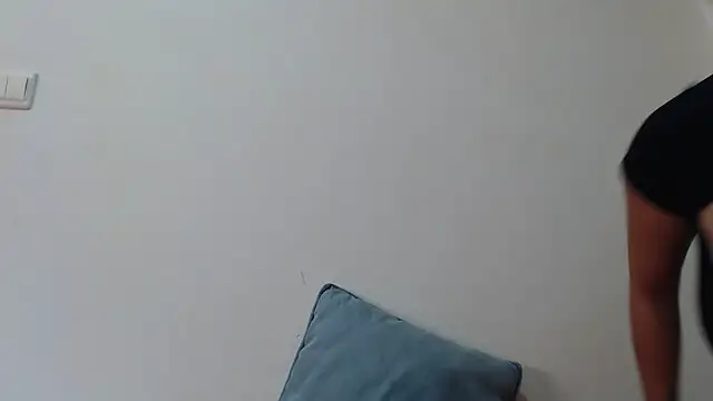 Maryem637048 online show from 10/31/25, 12:39