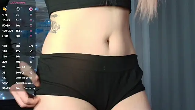 Snapshot of PieraMarch chatting on 10/19/25, 06:52 PieraMarch online show from 10/19/25, 06:52