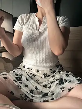 Meii-meyy online show from 12/18/25, 08:42