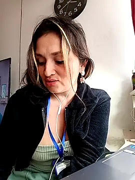 ALEJA  07 online show from 09/27/25, 08:47