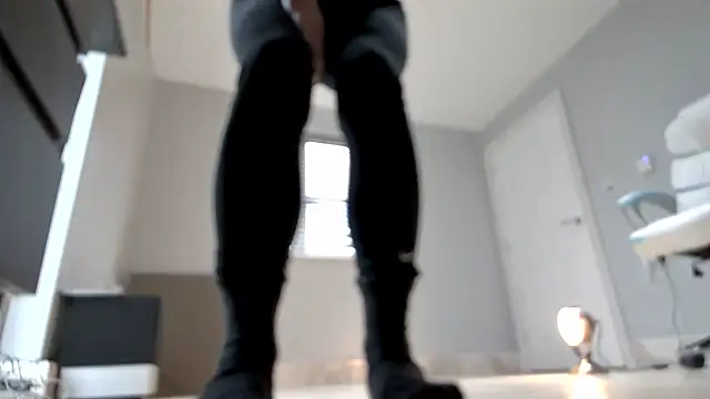 Snapshot of foxyroxymilf chatting on 09/21/25, 06:48 foxyroxymilf online show from 09/21/25, 06:48