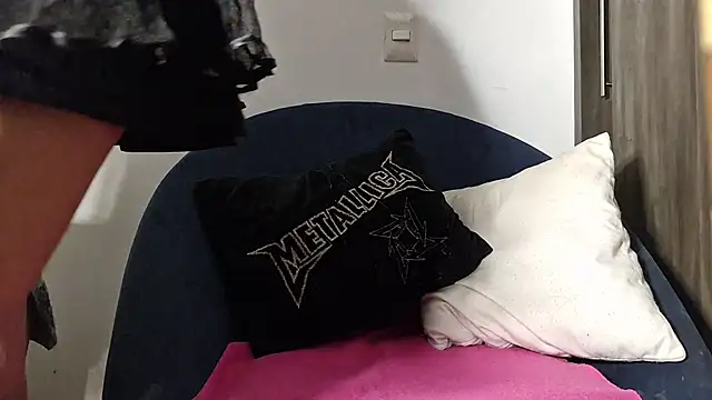 Snapshot of Gothkittico chatting on 06/07/26, 04:27 Gothkittico online show from 06/07/26, 04:27