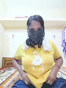 Snapshot of Tamil_Ishu chatting on 07/08/26, 04:33 Tamil Ishu online show from 07/08/26, 04:33