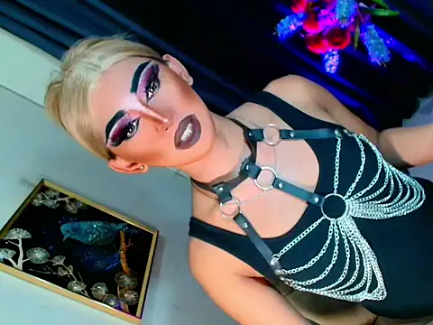 Queen yasii 88 online show from 10/19/25, 03:56