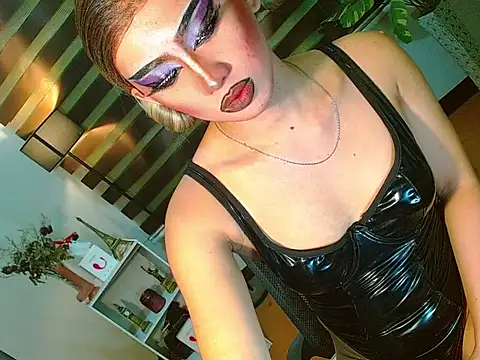 Queen yasii 88 online show from 04/24/26, 03:14