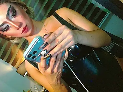 Queen yasii 88 online show from 06/24/26, 02:05