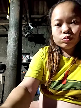 Snapshot of Rioo122 chatting on 10/10/25, 02:05 Rioo122 online show from 10/10/25, 02:05