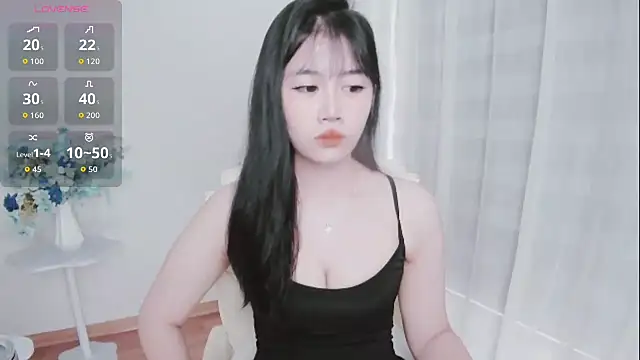 Snapshot of -Rose-Lucky- chatting on 10/08/25, 01:25 -Rose-Lucky- online show from 10/08/25, 01:25