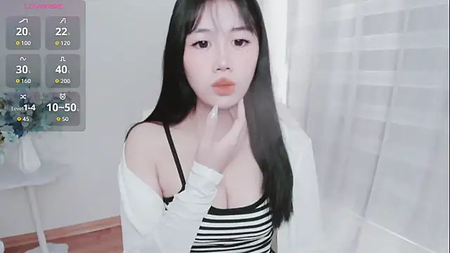 Snapshot of -Rose-Lucky- chatting on 10/09/25, 01:25 -Rose-Lucky- online show from 10/09/25, 01:25