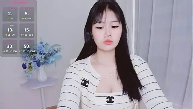 Snapshot of -Rose-Lucky- chatting on 10/16/25, 11:50 -Rose-Lucky- online show from 10/16/25, 11:50