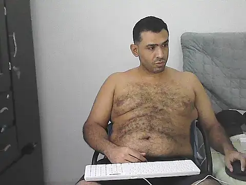 Snapshot of morenocabro10 chatting on 05/10/26, 10:37 morenocabro10 online show from 05/10/26, 10:37