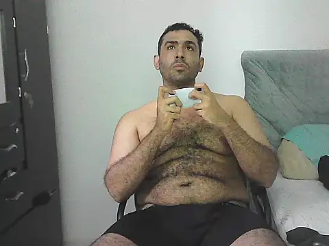 Snapshot of morenocabro10 chatting on 05/30/26, 05:15 morenocabro10 online show from 05/30/26, 05:15