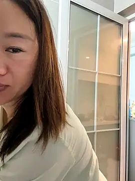 Snapshot of maomao_520 chatting on 10/04/25, 10:30 maomao 520 online show from 10/04/25, 10:30