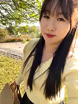 Snapshot of maomao_520 chatting on 11/27/25, 07:32 maomao 520 online show from 11/27/25, 07:32