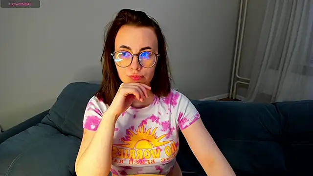 MewStella online show from 04/24/26, 06:43