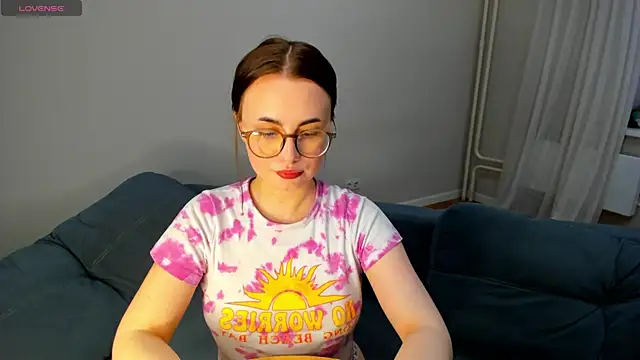 MewStella online show from 04/25/26, 02:14