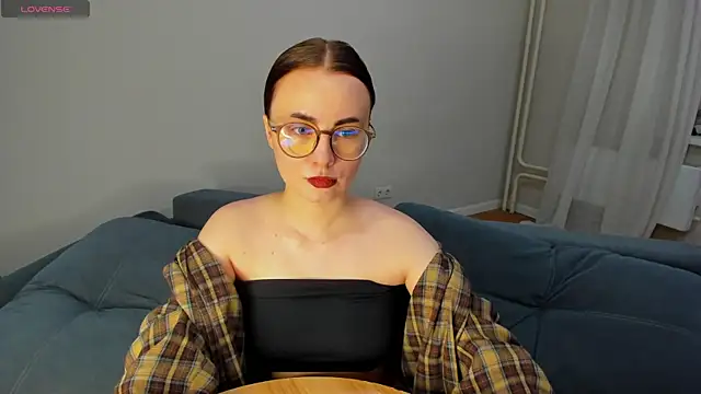 MewStella online show from 04/27/26, 03:21