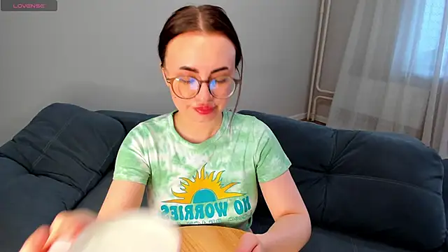 MewStella online show from 05/06/26, 04:19
