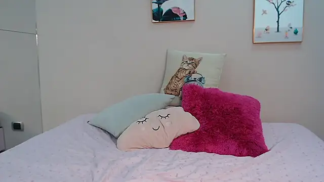 zooombee online show from 09/11/25, 10:10