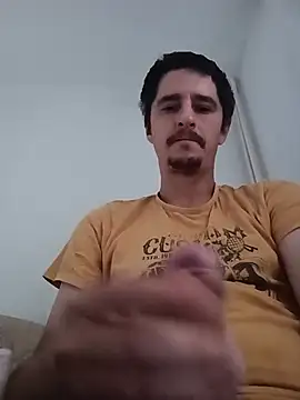 hugecock4u1990 online show from 05/17/26, 04:32