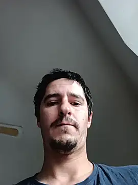 hugecock4u1990 online show from 05/20/26, 11:05