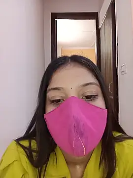 Cute Rakhi8 online show from 05/13/26, 04:43