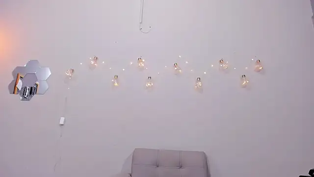 alianim online show from 11/24/25, 07:41