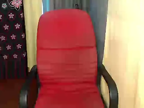 lovelyallena07 online show from 06/27/26, 04:28