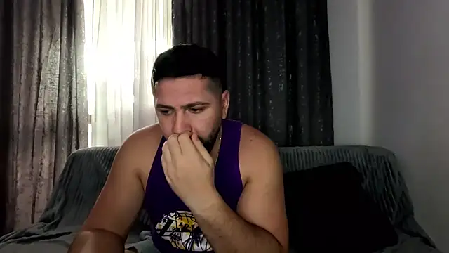 Gold Alpha Boy online show from 11/06/25, 11:22