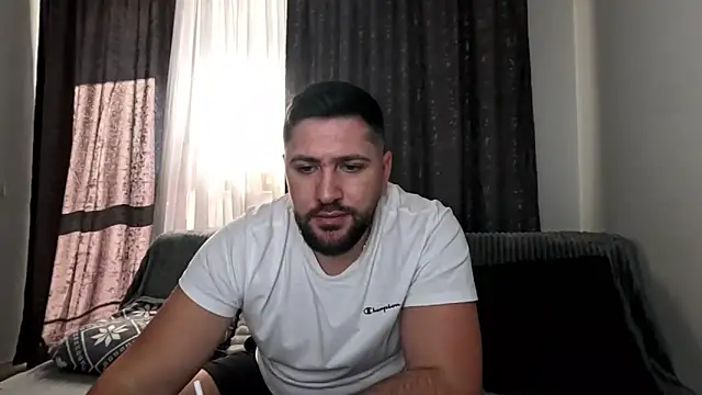 Gold Alpha Boy online show from 11/24/25, 09:53