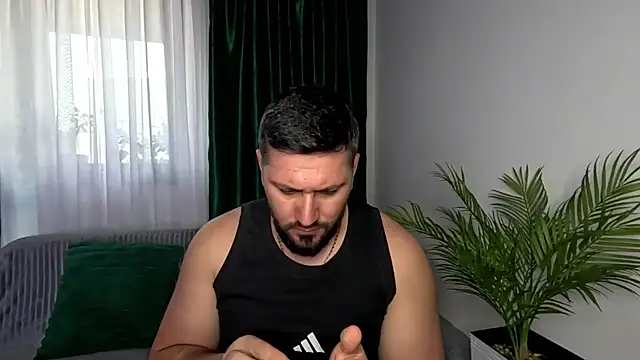 Gold Alpha Boy online show from 04/25/26, 04:26