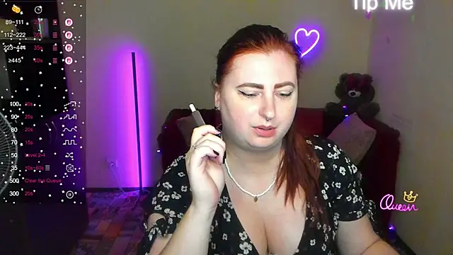 Snapshot of Alicia_love00 chatting on 06/24/26, 11:31 Alicia love00 online show from 06/24/26, 11:31