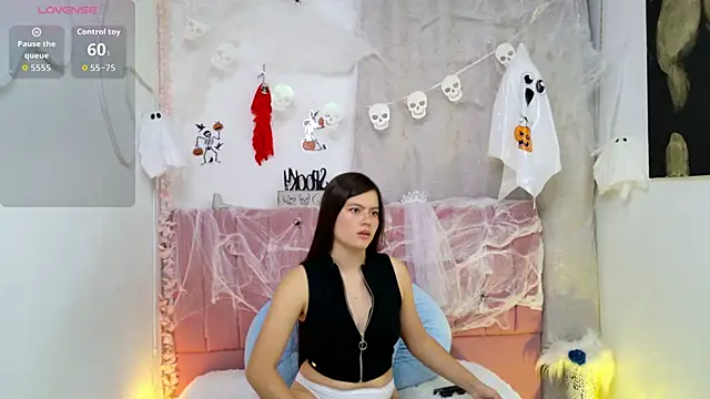 sukilove18 online show from 10/20/25, 11:16