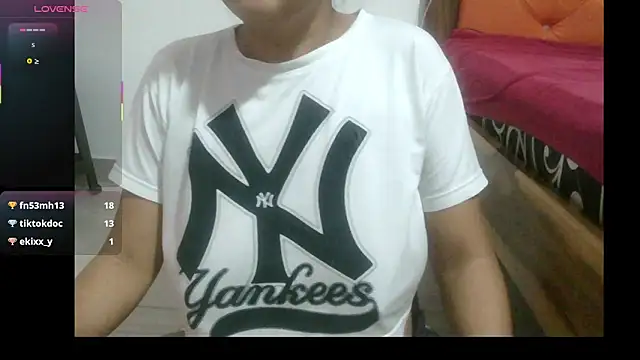 Lawuaifu1 online show from 11/02/25, 10:34