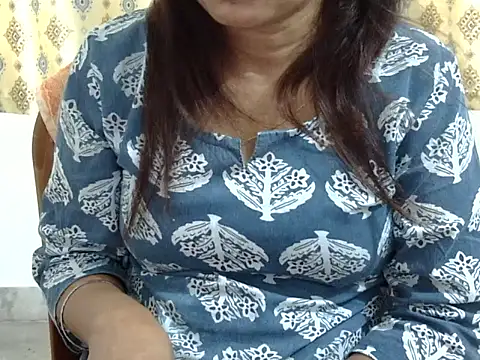 CHAMELI4747 online show from 06/06/26, 08:41