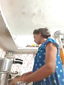 ISHANI-SINGH online show from 10/23/25, 12:59