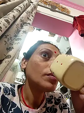 Snapshot of ISHANI-SINGH chatting on 01/09/26, 03:42 ISHANI-SINGH online show from 01/09/26, 03:42