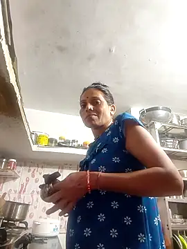 Snapshot of ISHANI-SINGH chatting on 04/01/26, 03:31 ISHANI-SINGH online show from 04/01/26, 03:31