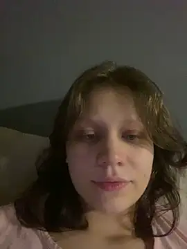 Snapshot of Lunliss chatting on 09/27/25, 09:53 Lunliss online show from 09/27/25, 09:53