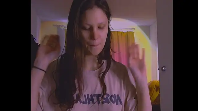 Lunliss online show from 07/24/26, 03:54