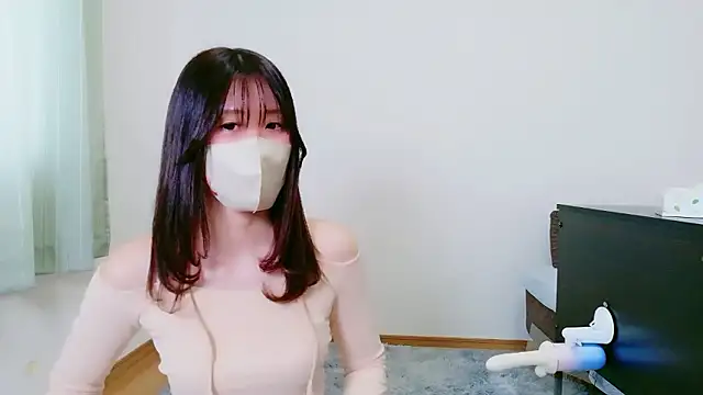 Snapshot of _Shuka_ chatting on 03/02/26, 02:03 Shuka online show from 03/02/26, 02:03