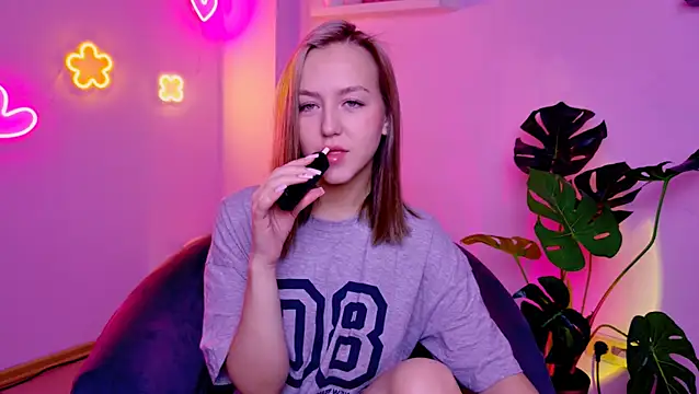 Snapshot of CindySparkl chatting on 02/07/26, 03:54 CindySparkl online show from 02/07/26, 03:54