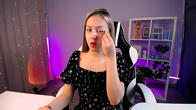 Snapshot of CindySparkl chatting on 02/28/26, 03:18 CindySparkl online show from 02/28/26, 03:18