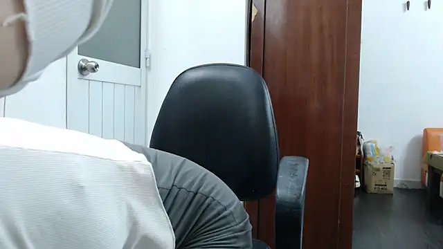 youngmin 09 online show from 02/03/26, 02:53