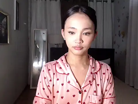 Snapshot of millany69 chatting on 01/11/26, 01:38 millany69 online show from 01/11/26, 01:38