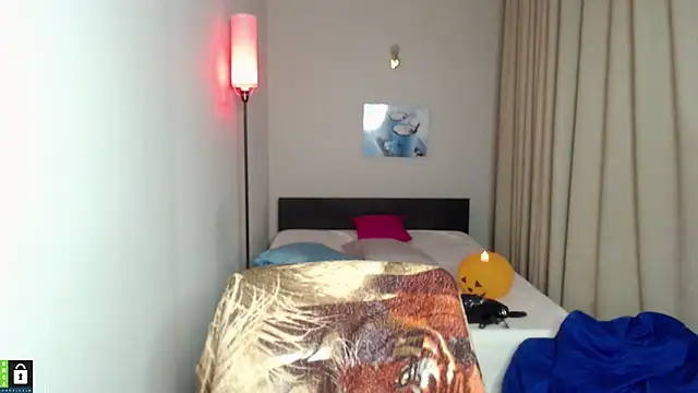 milf hornys online show from 10/25/25, 04:57